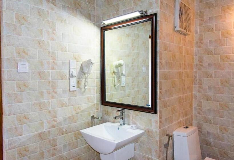 اتاق لوکس خانوادگی, Yala Hotel Elephant Eye
