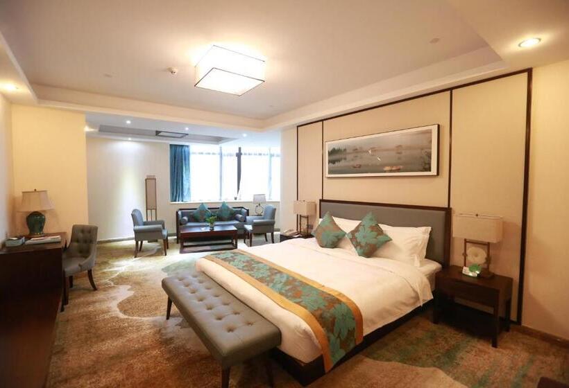 Deluxe room with river view, Guangzhou Seaman Club