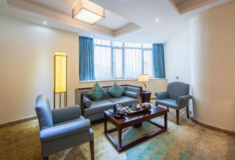 Deluxe room with river view, Guangzhou Seaman Club