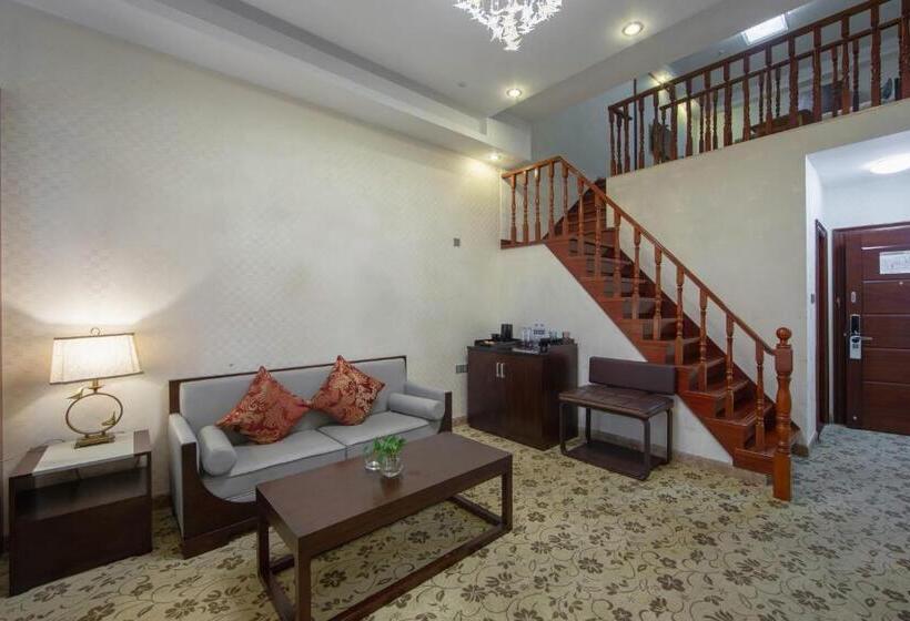 اتاق اجرایی, Guangzhou Seaman Club
