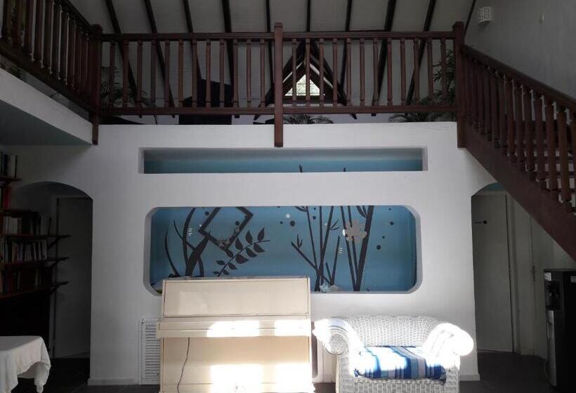 اتاق استاندارد, Hostellerie Des Châteaux