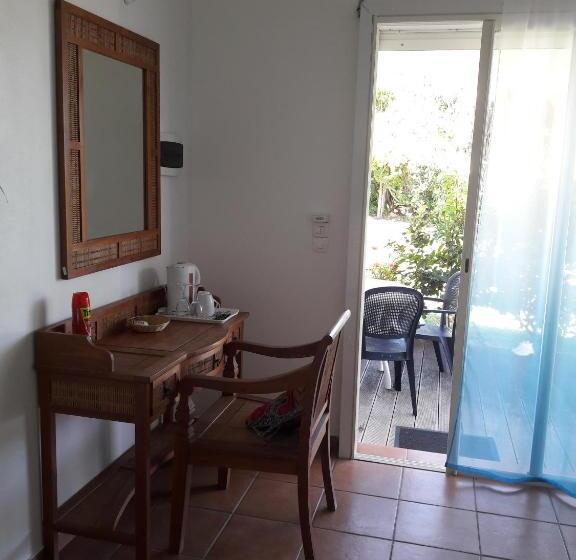 استودیو استاندارد با چشم‌انداز باغ, Hostellerie Des Châteaux