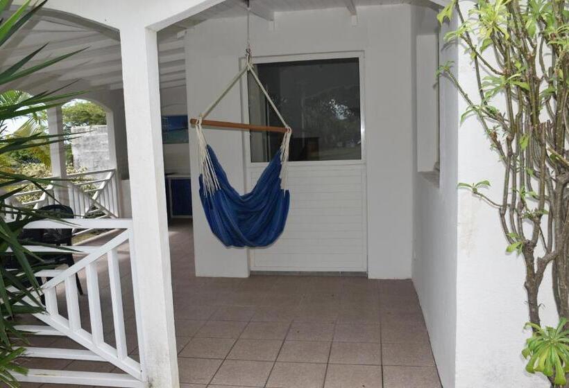 استودیو استاندارد با چشم‌انداز باغ, Hostellerie Des Châteaux