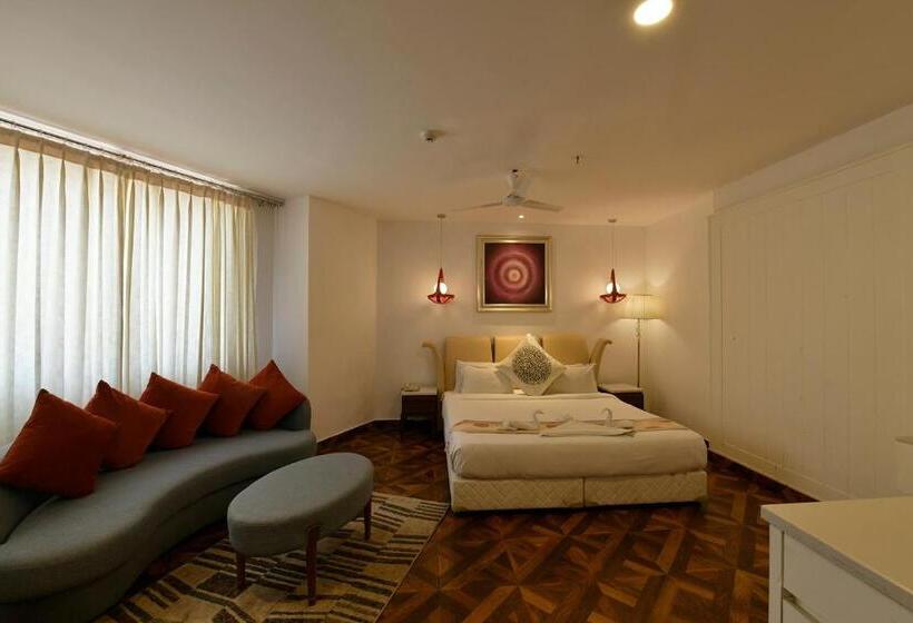 اتاق رویال, Pal Heights Mantra