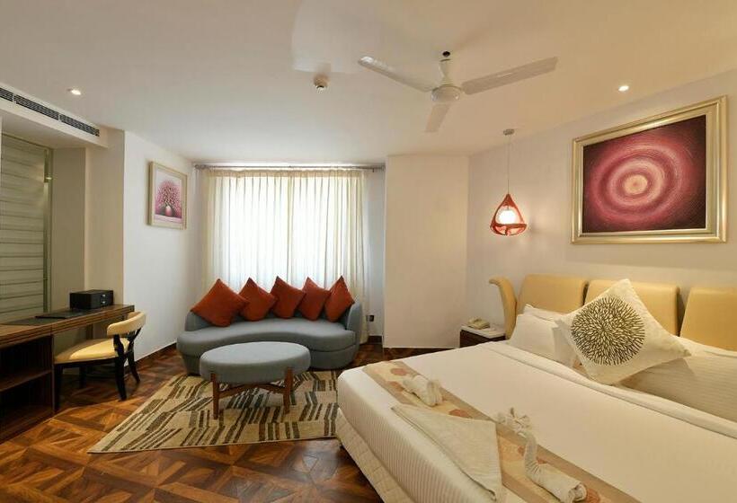 اتاق رویال, Pal Heights Mantra