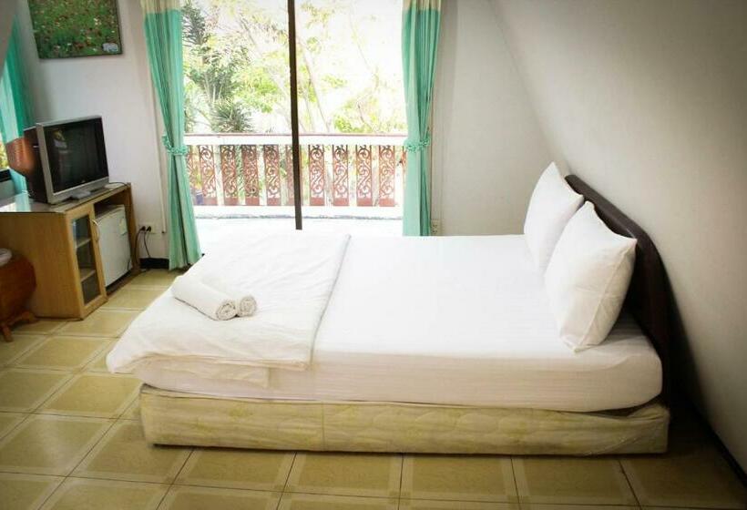 اتاق استاندارد یک نفره, Rainbow House Resort
