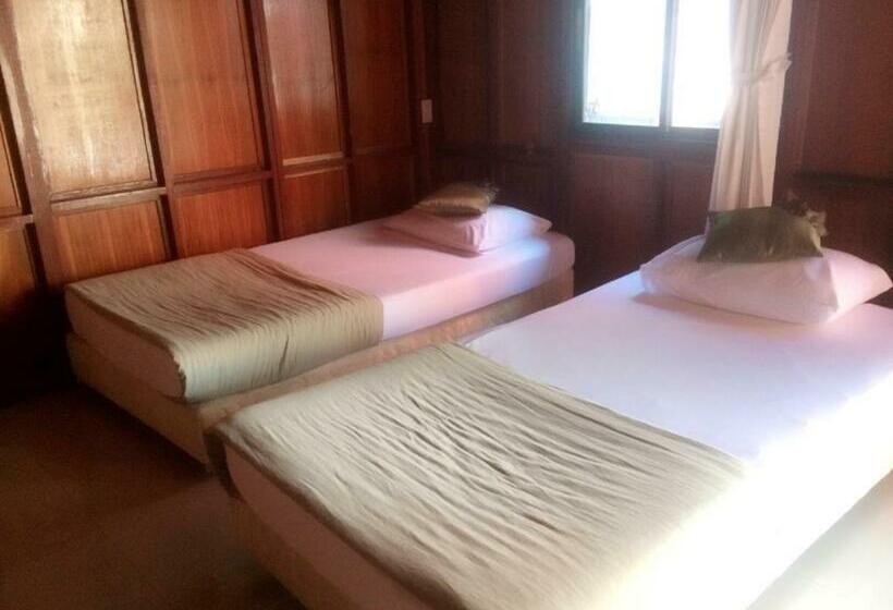 اتاق استاندارد یک نفره, Rainbow House Resort