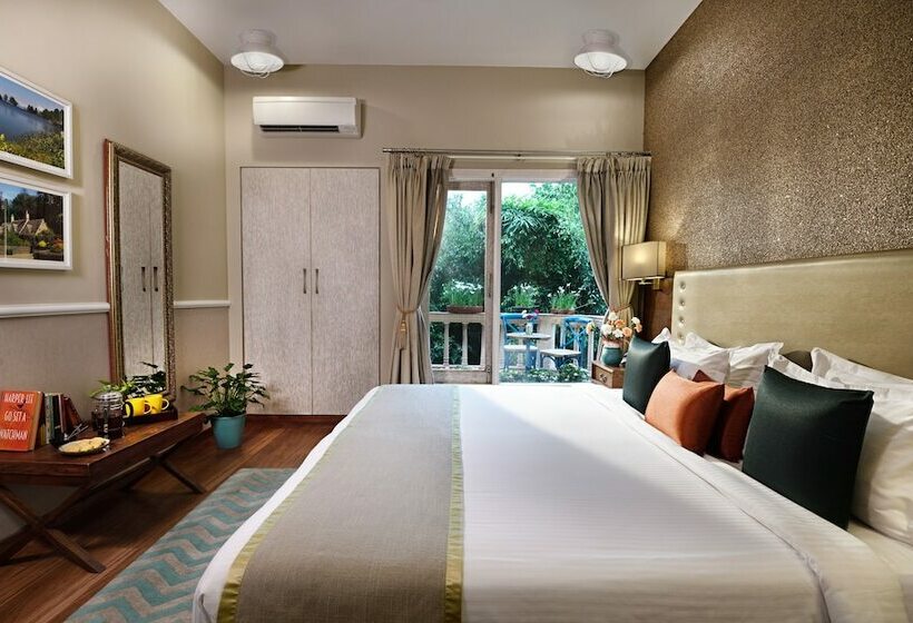 استودیوی استاندارد, Karma Chalets