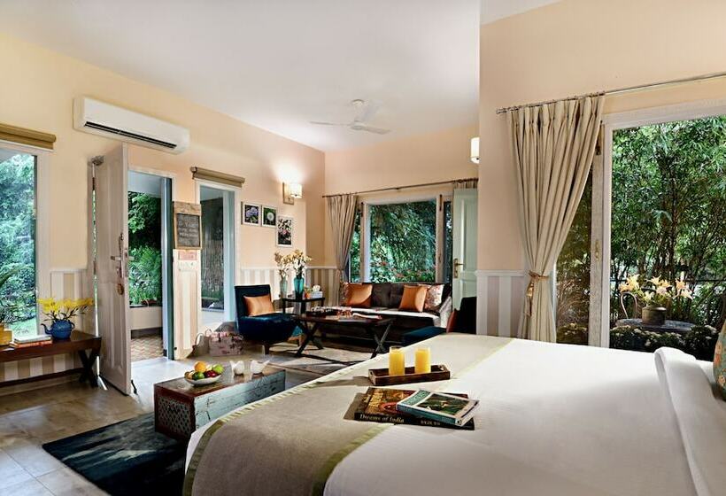 استودیوی استاندارد, Karma Chalets