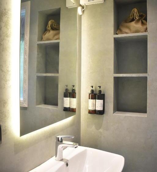 استودیوی استاندارد, Karma Chalets