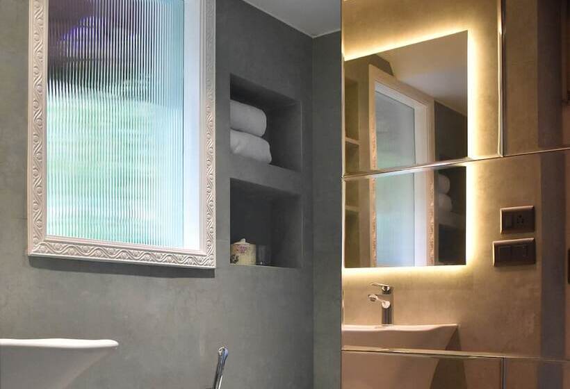 استودیوی استاندارد, Karma Chalets