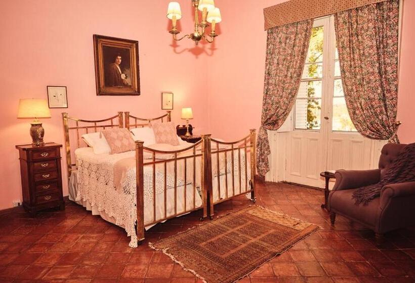 اتاق لوکس سه تخته, Palacio Santa Candida