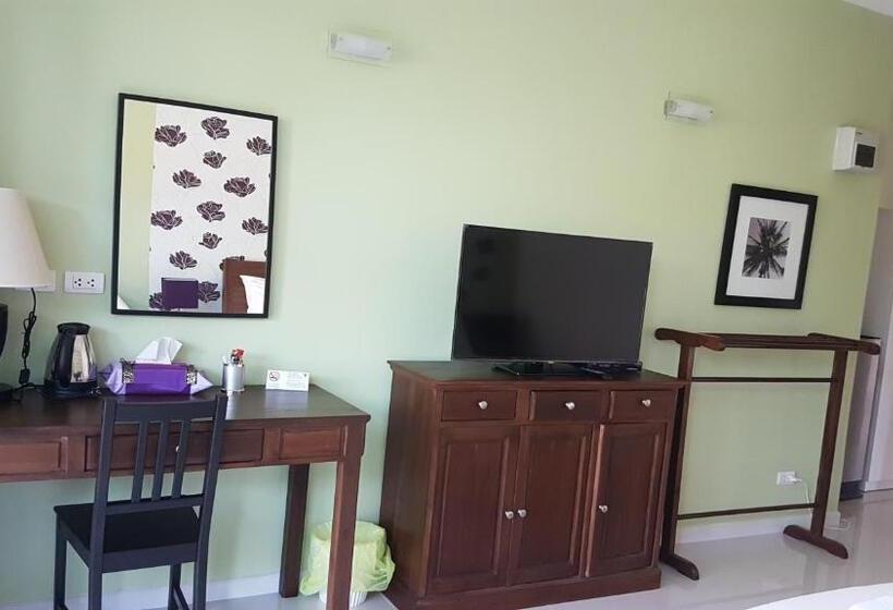 اتاق استاندارد با چشم‌انداز باغ, The Hillside Pranburi Resort