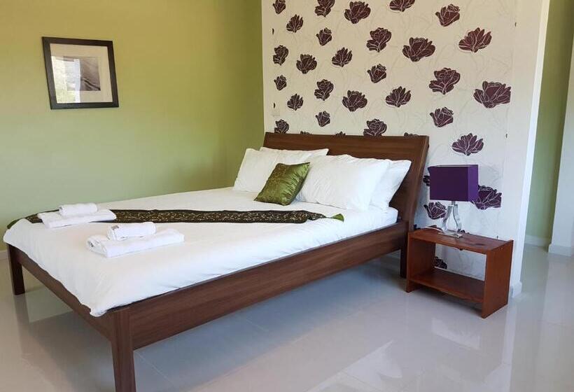 اتاق خانوادگی با چشم‌انداز کوه, The Hillside Pranburi Resort