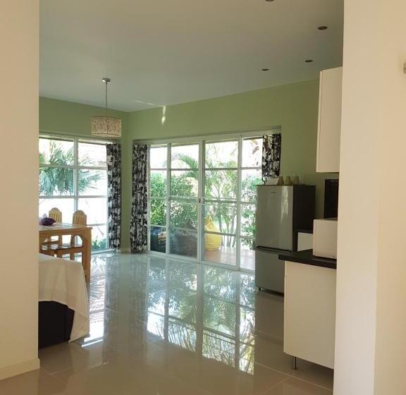 کلبه ییلاقی, The Hillside Pranburi Resort
