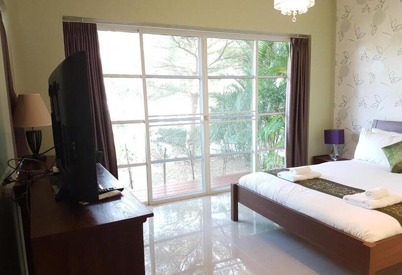 کلبه ییلاقی, The Hillside Pranburi Resort