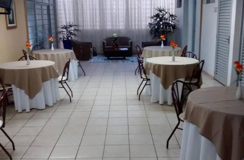 اتاق استاندارد, Uniflat Hotel Bauru