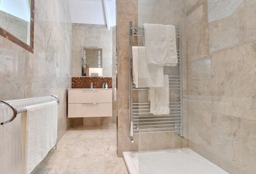 اتاق لوکس, Heritage Bed And Breakfast