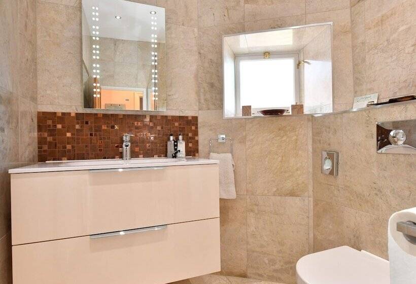 اتاق لوکس, Heritage Bed And Breakfast