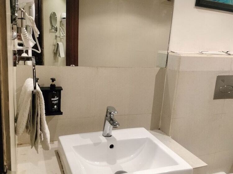 اتاق لوکس, 5 Flowers Ananta Elite, Kota