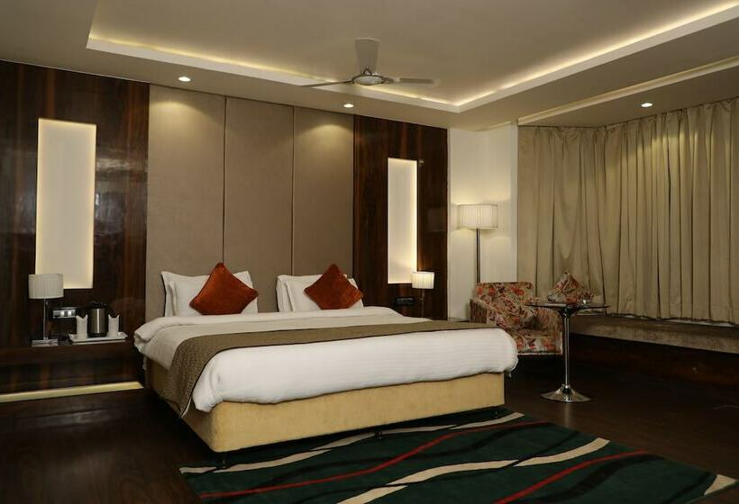 اتاق لوکس, 5 Flowers Ananta Elite, Kota