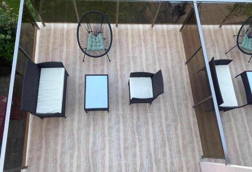 Standard Triple Room with Terrace, Crown
