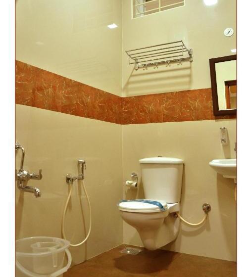 اتاق استاندارد چهار تخته, Gvs Residency