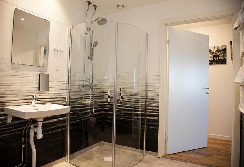 اتاق استاندارد, L Tunapark