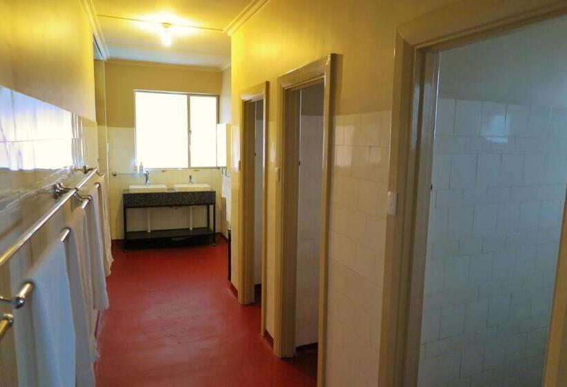 اتاق خانوادگی با سرویس بهداشتی مشترک, Pretoria