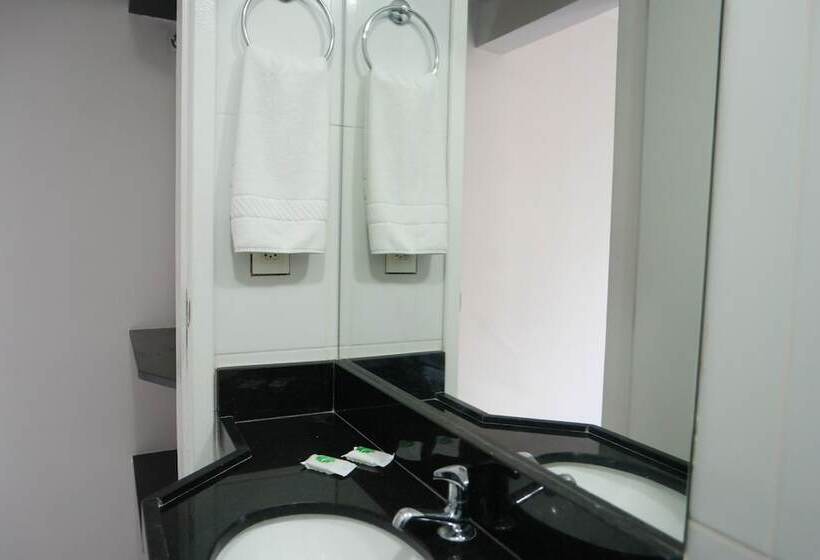 اتاق استاندارد سه نفره, Suites Residence