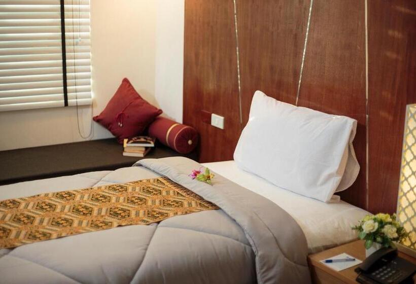 اتاق لوکس, Impress Resort