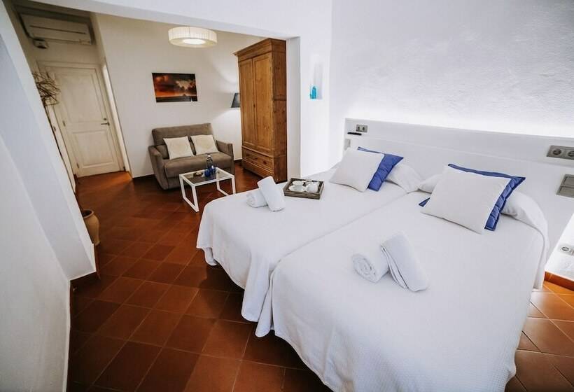 سوییت جونیور, Petit Hotel 5 Fars