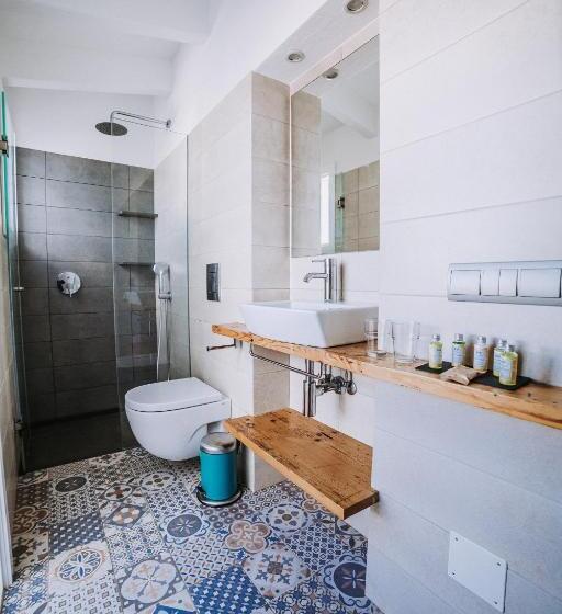 اتاق استاندارد با تراس, Petit Hotel 5 Fars