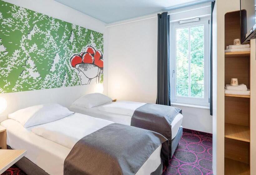 اتاق استاندارد سه نفره, B&b Hotel Offenburg City