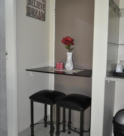 اتاق خانوادگی, Cashan Bnb