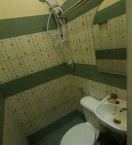 اتاق لوکس یک تخته, Heart Hotel And Services