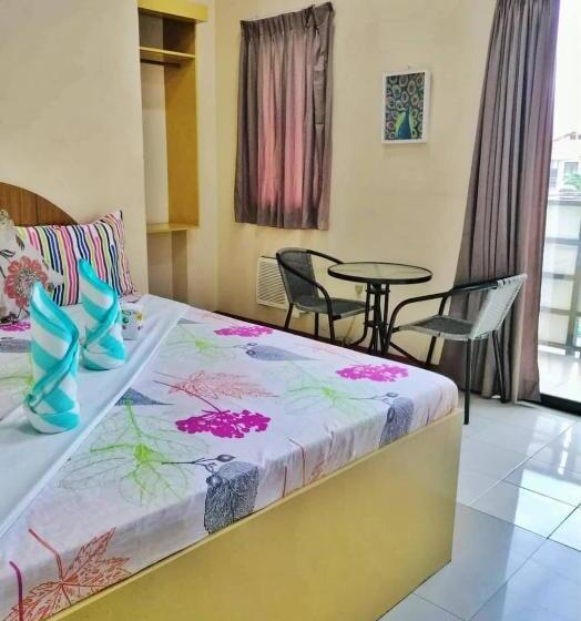 اتاق استاندارد با بالکن, Heart Hotel And Services