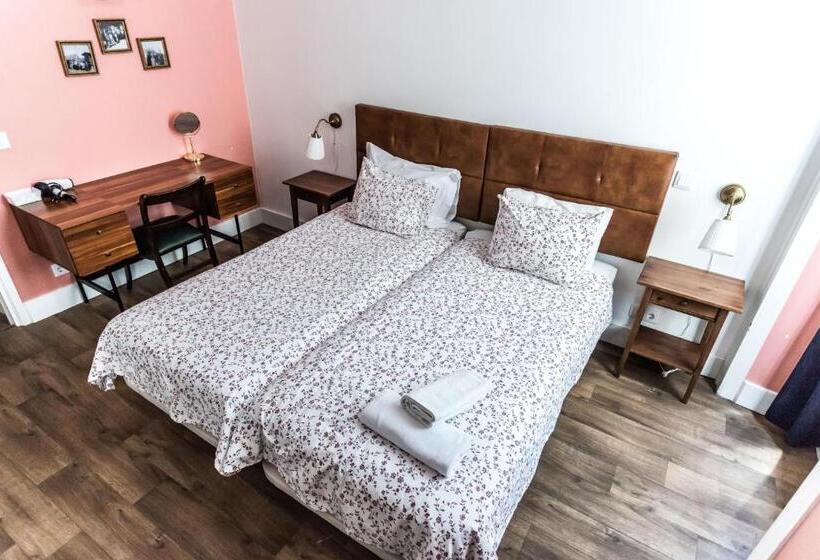 اتاق استاندارد, Home Lisbon Hostel