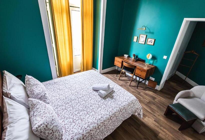 اتاق سوپریور با چشم‌انداز شهر, Home Lisbon Hostel