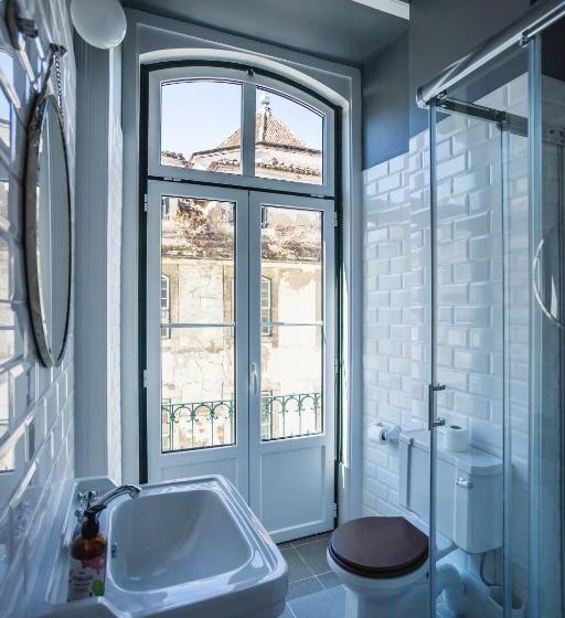 اتاق سوپریور با چشم‌انداز شهر, Home Lisbon Hostel