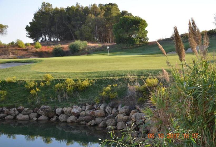 اتاق لوکس با بالکن و چشم‌انداز دریا, Porto De Mos Golf & Beach B&b Al 40312