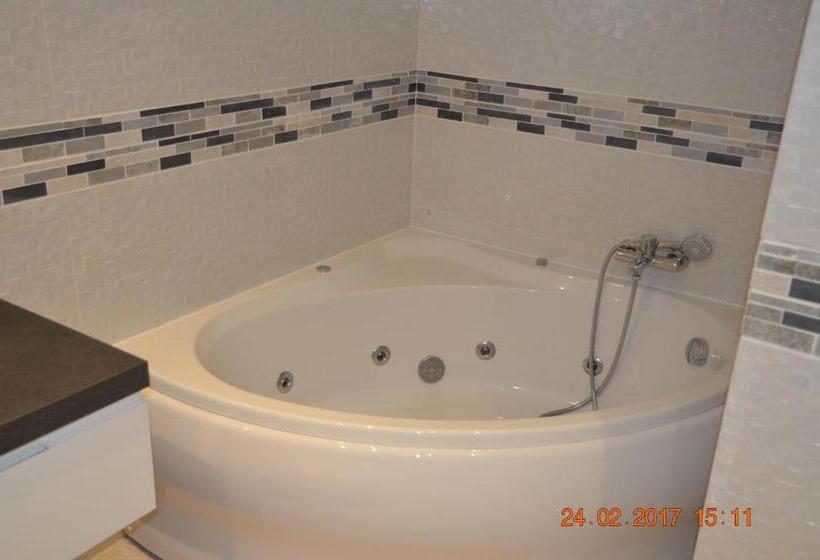 اتاق لوکس با بالکن و چشم‌انداز دریا, Porto De Mos Golf & Beach B&b Al 40312