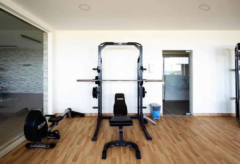 اتاق لوکس با بالکن و چشم‌انداز دریا, Porto De Mos Golf & Beach B&b Al 40312