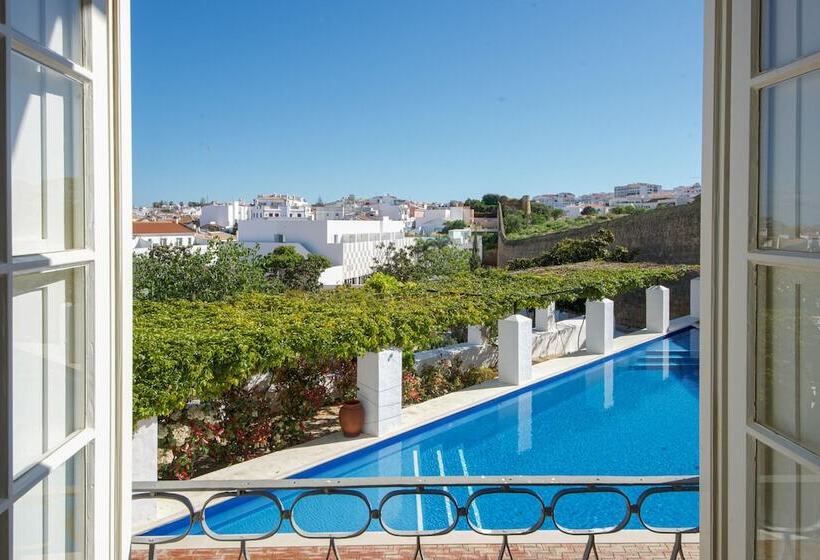 سوییت لوکس, Casa Mãe Lagos
