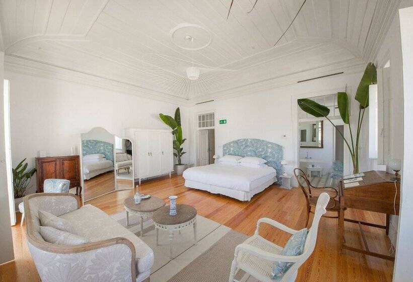 سوییت لوکس, Casa Mãe Lagos