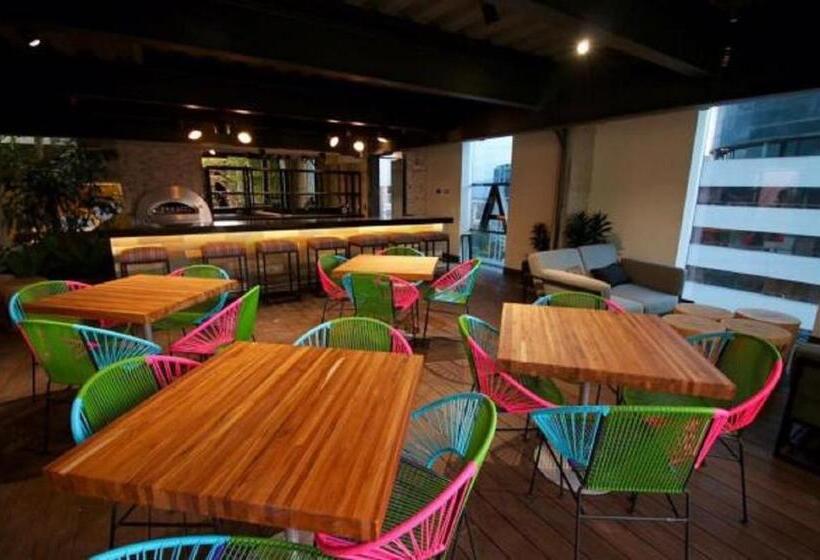 اتاق لوکس با تخت بزرگ, Hyatt Centric Guatemala City
