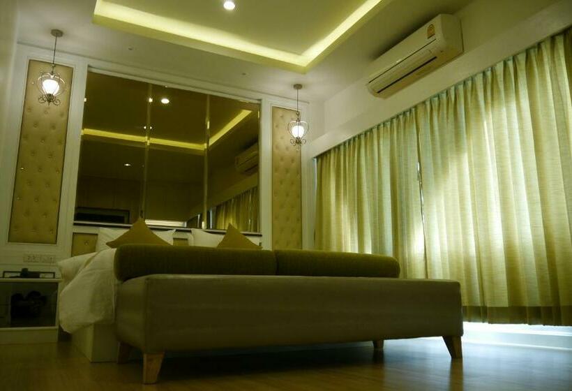 اتاق استاندارد با تخت بزرگ, Lertnimit
