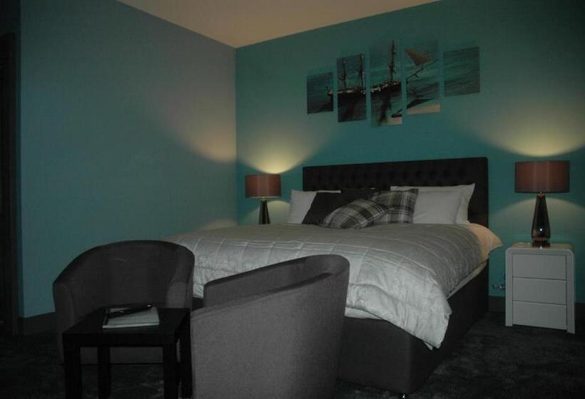 اتاق لوکس با چشم‌انداز دریا, Maryfield House
