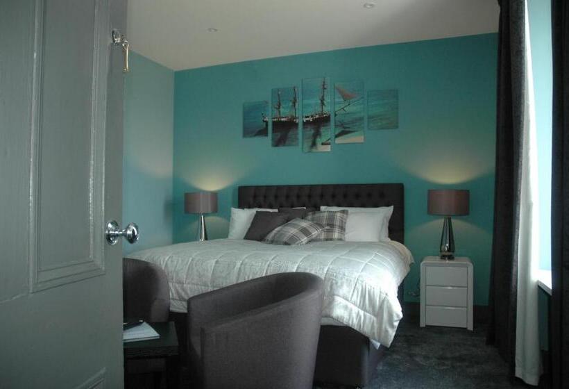 اتاق لوکس با چشم‌انداز دریا, Maryfield House