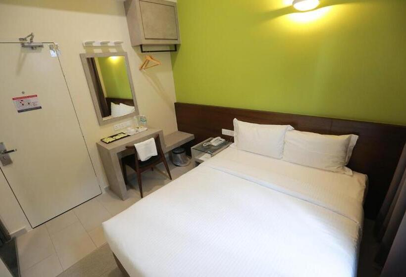 اتاق لوکس با تخت بزرگ, Pantai Regal